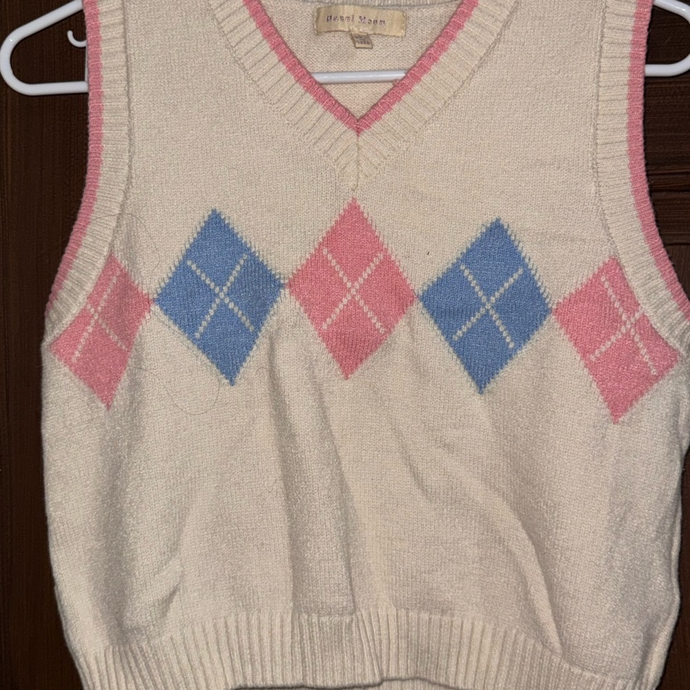 Cream Argyle Sweater Vest with Pink and Blue Diamonds